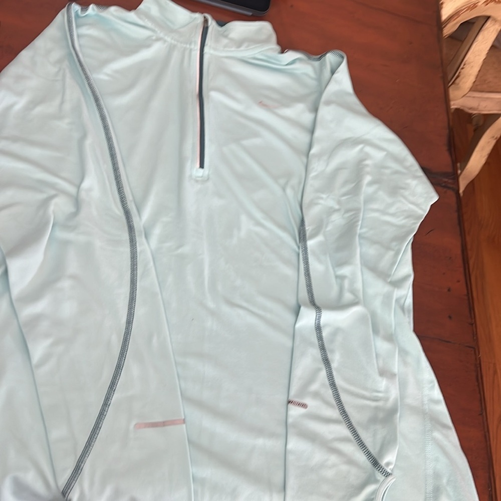 Nike Dri-Fit Women’s Zip-Up - Picture 3 of 4